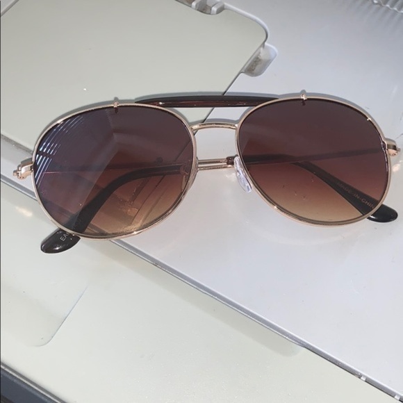 Sunglasses-NWOT - Picture 2 of 5